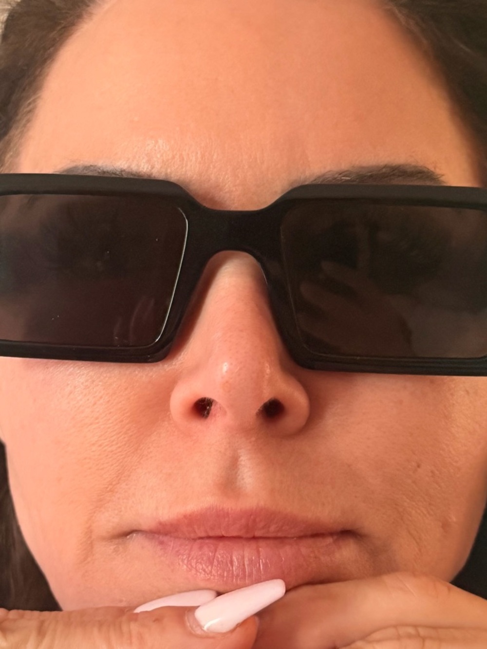 Fendi Glossy Black Rectangular Sunglasses Temple Detail - Picture 7 of 7